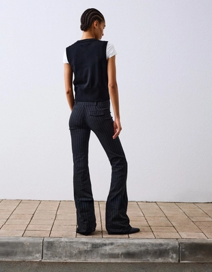 Трикотажный жилет на пуговицах- Заказать в России