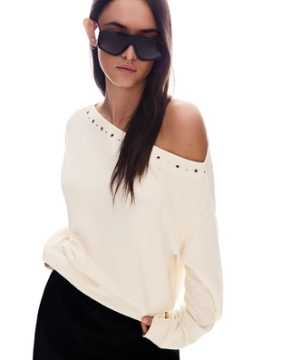 Свитер с заклепками- Заказать в России