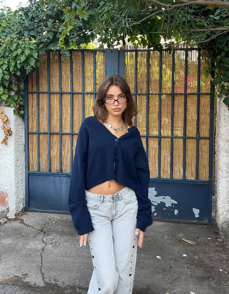 Кардиган на пуговицах с V-образным вырезом