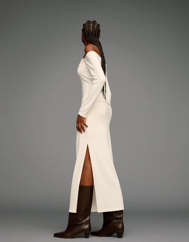 Мягкий асимметричный трикотажный джемпер