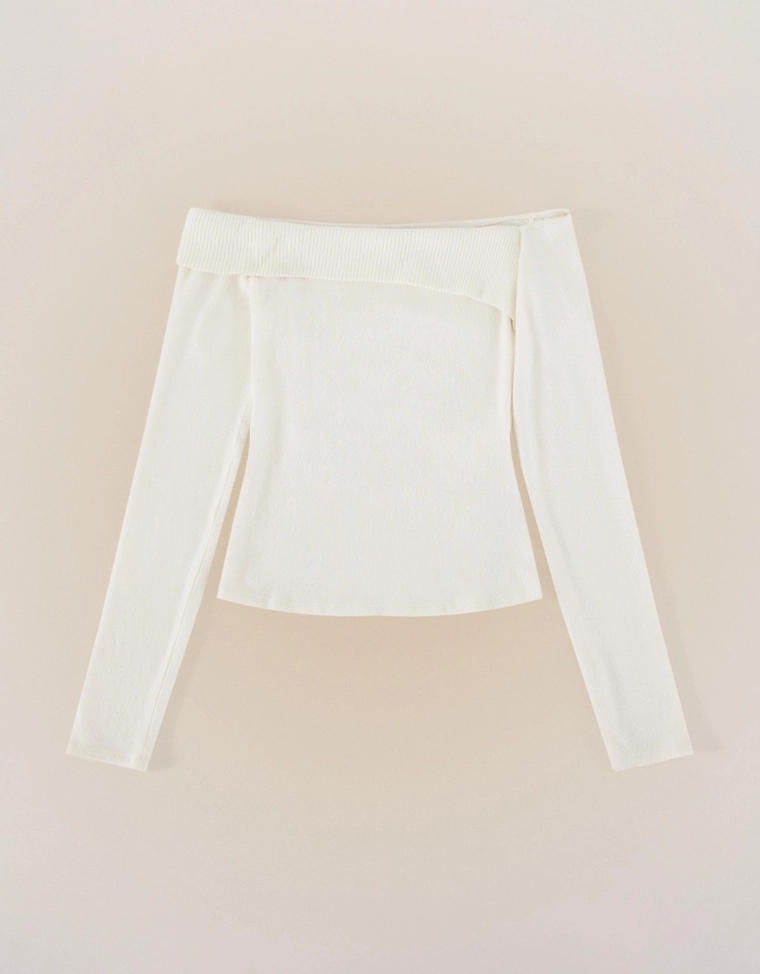 Мягкий асимметричный трикотажный джемпер