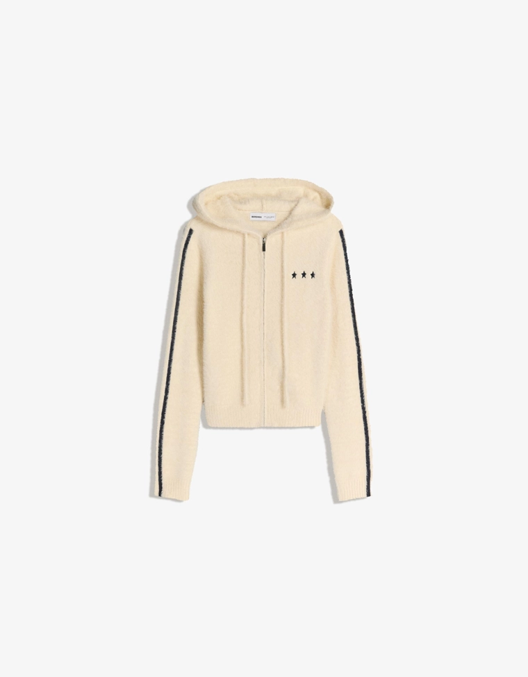 Вязаный кардиган на молнии с вышивкой