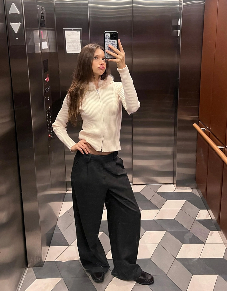 Вязаный кардиган на молнии с капюшоном из искусственного меха