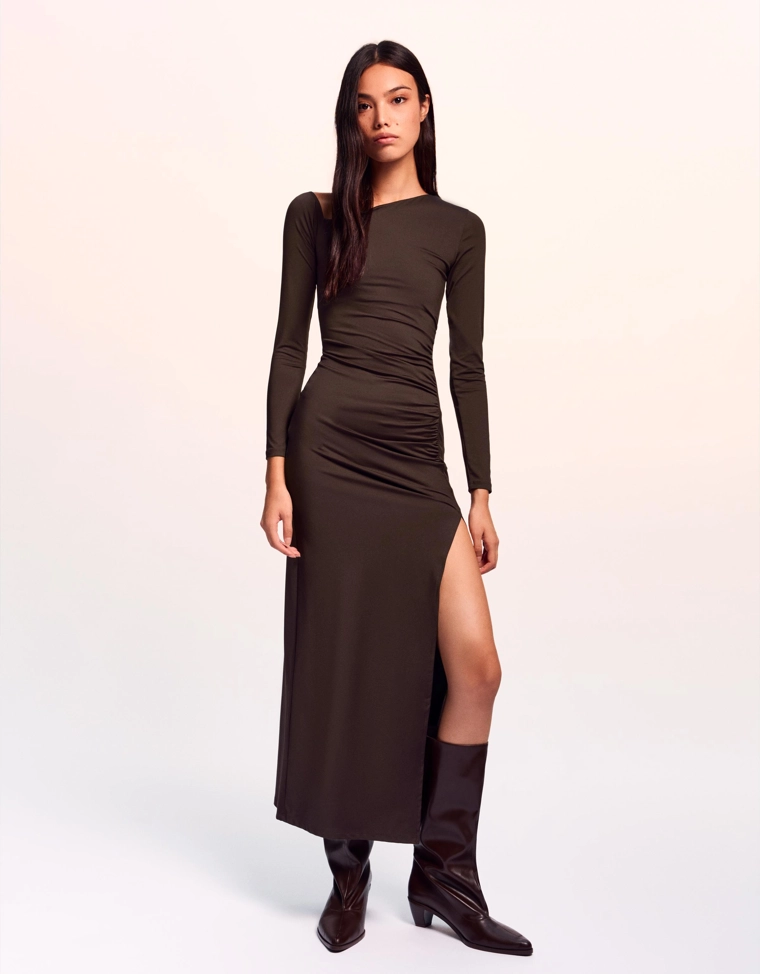 Платье миди асимметричного кроя с длинными рукавами