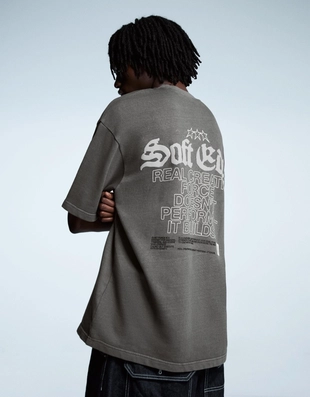 Футболка из мягкой ткани с короткими рукавами и принтом- Заказать в России