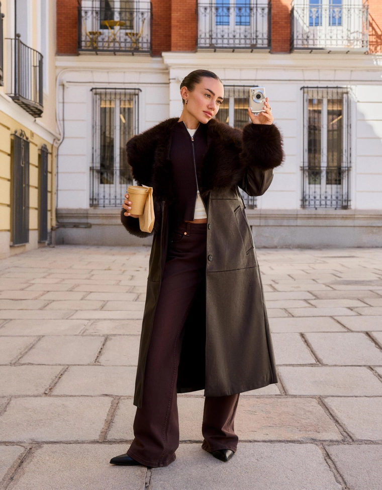 Пальто из искусственной кожи с отделкой из искусственного меха