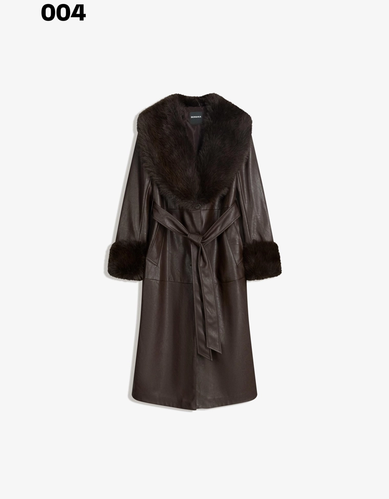 Пальто из искусственной кожи с отделкой из искусственного меха