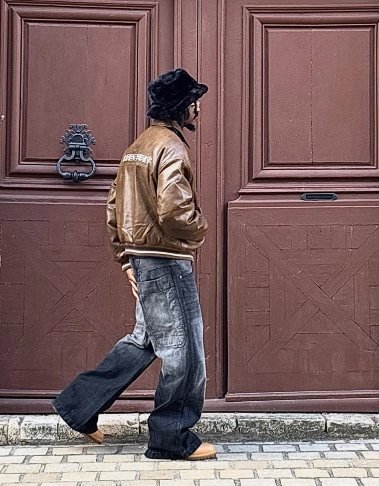 Джинсы очень свободного кроя