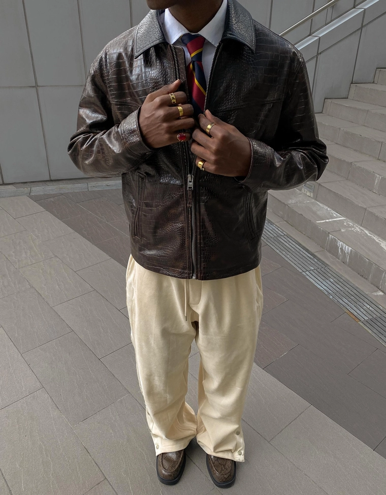 Брюки-джоггеры бананы с заклепками