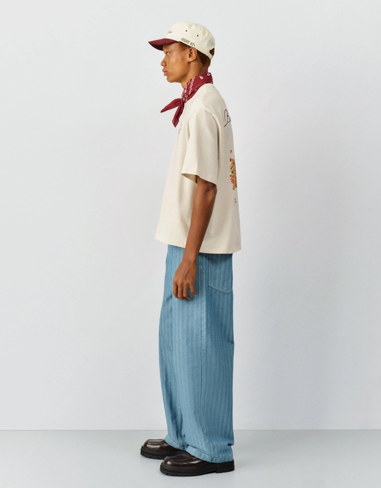 Футболка с короткими рукавами и вышивкой