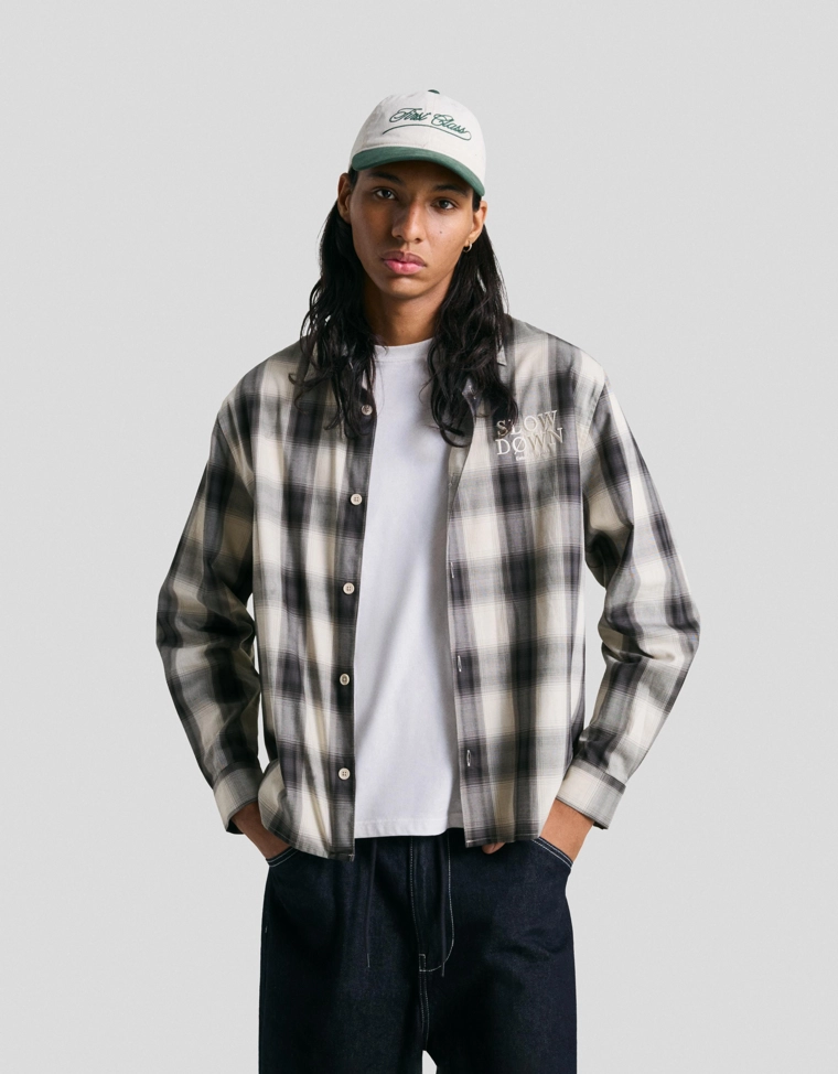 Рубашка в клетку с длинными рукавами и вышивкой