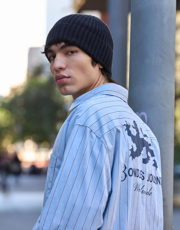 Рубашка в полоску с принтом