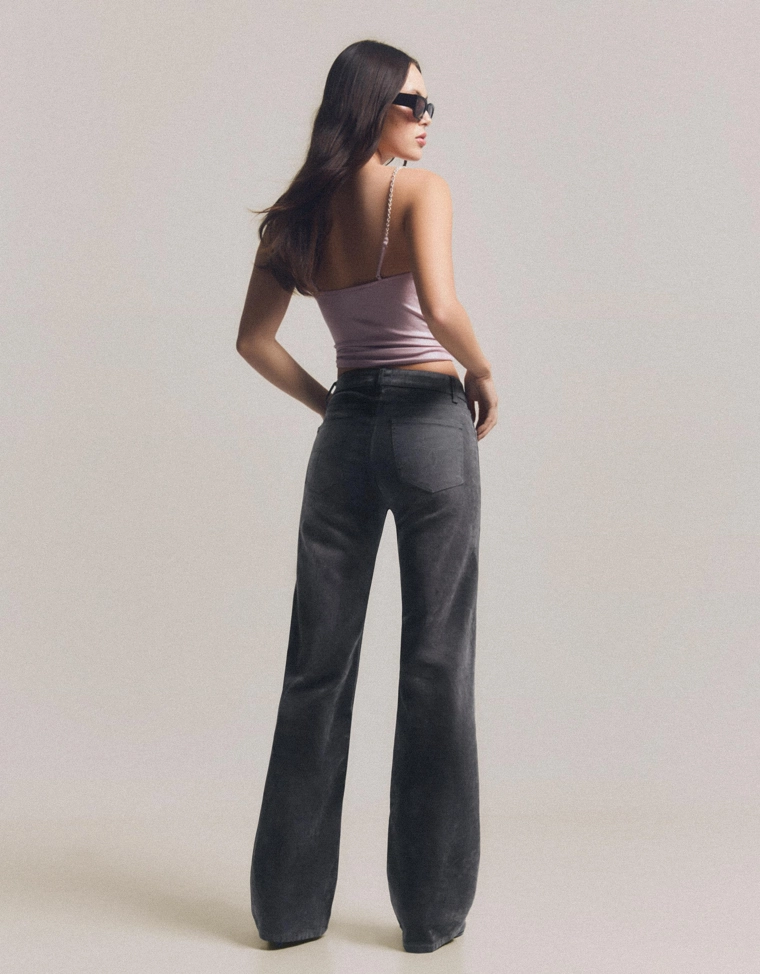 Джинсы буткат с эффектом бархата