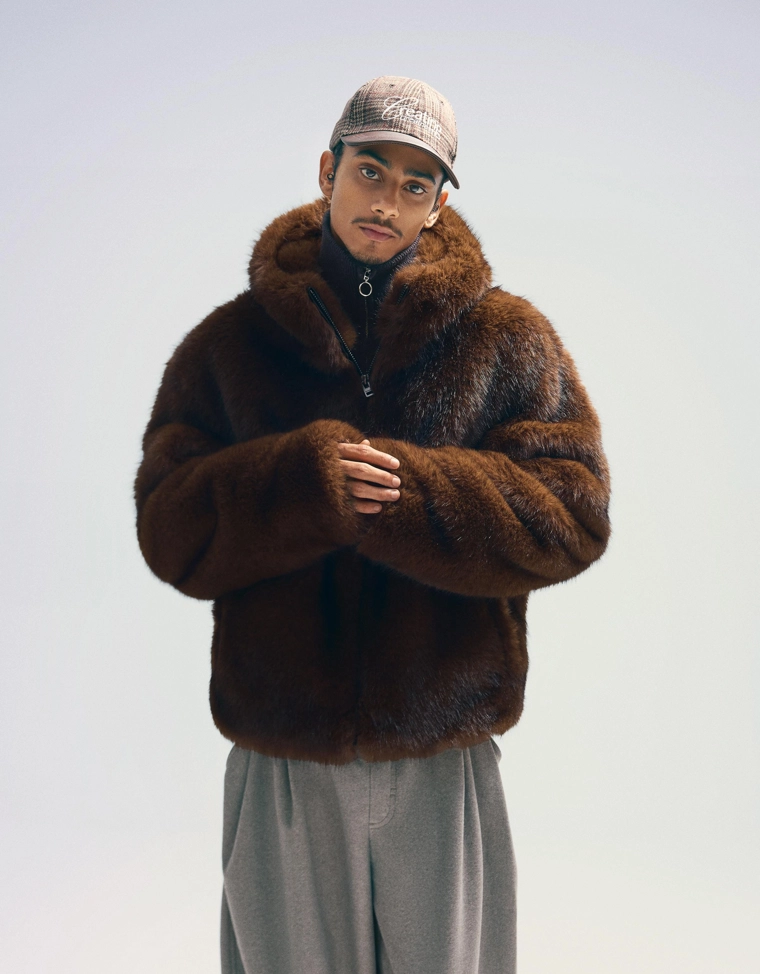 Куртка из искусственного меха с капюшоном