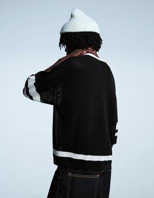 Футболка с коротким рукавом и спортивным мешком с принтом- Заказать в России