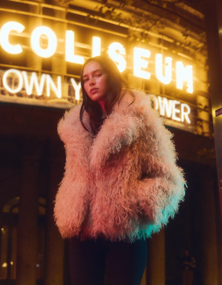 Куртка из искусственного меха