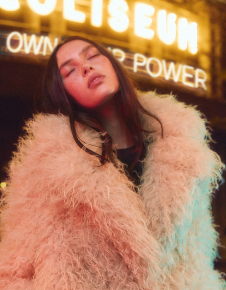 Куртка из искусственного меха