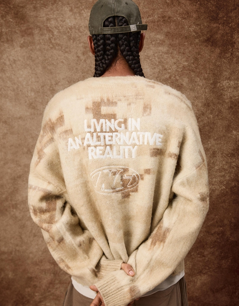 Свитер с принтом