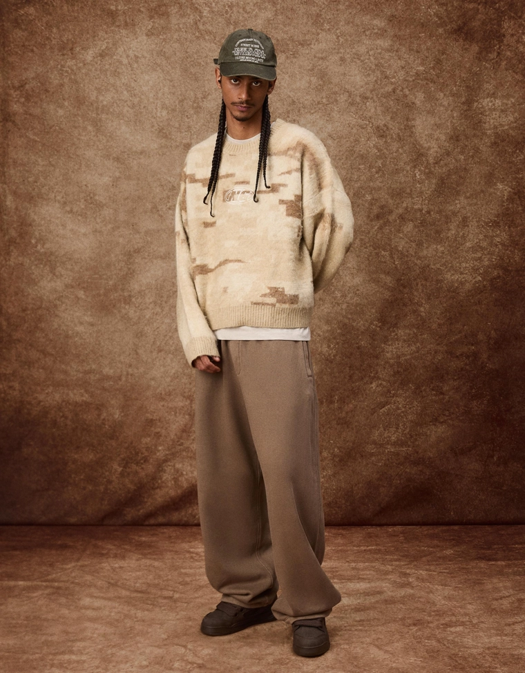 Свитер с принтом