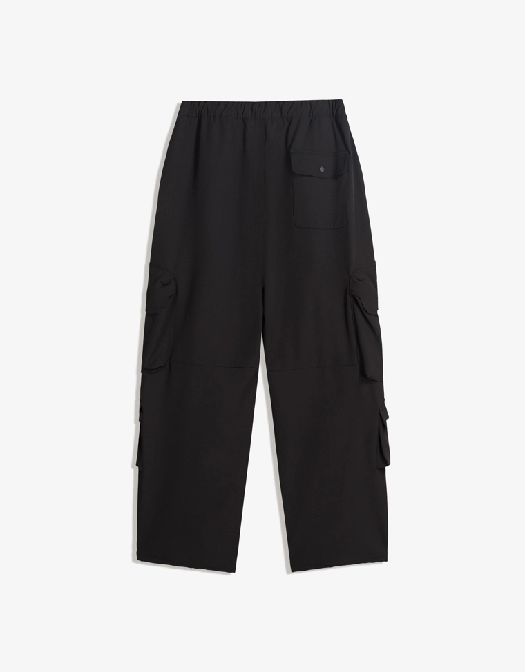 Брюки карго свободного кроя из высокотехнологичной ткани