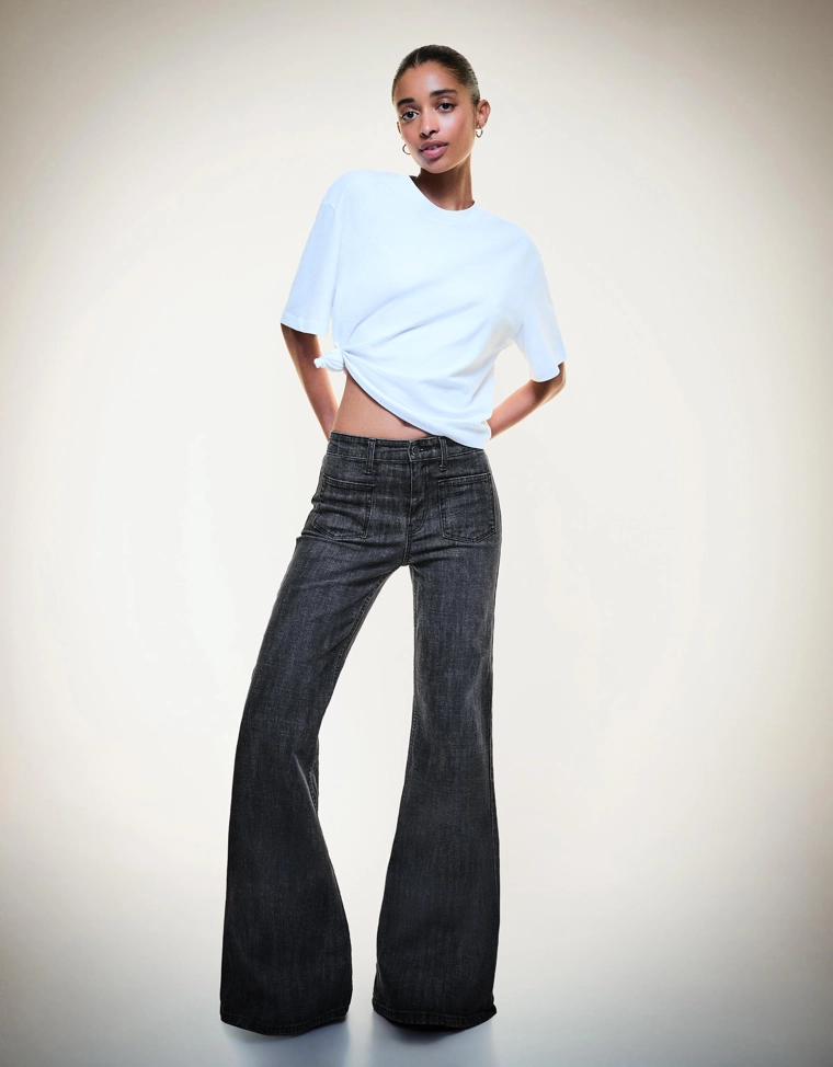 Джинсы клеш комфортные с карманами