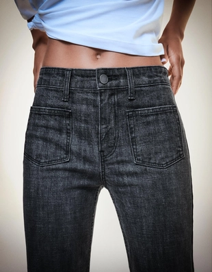 Джинсы клеш комфортные с карманами- Заказать в России