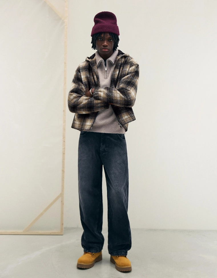 Куртка геометрического кроя в клетку с капюшоном