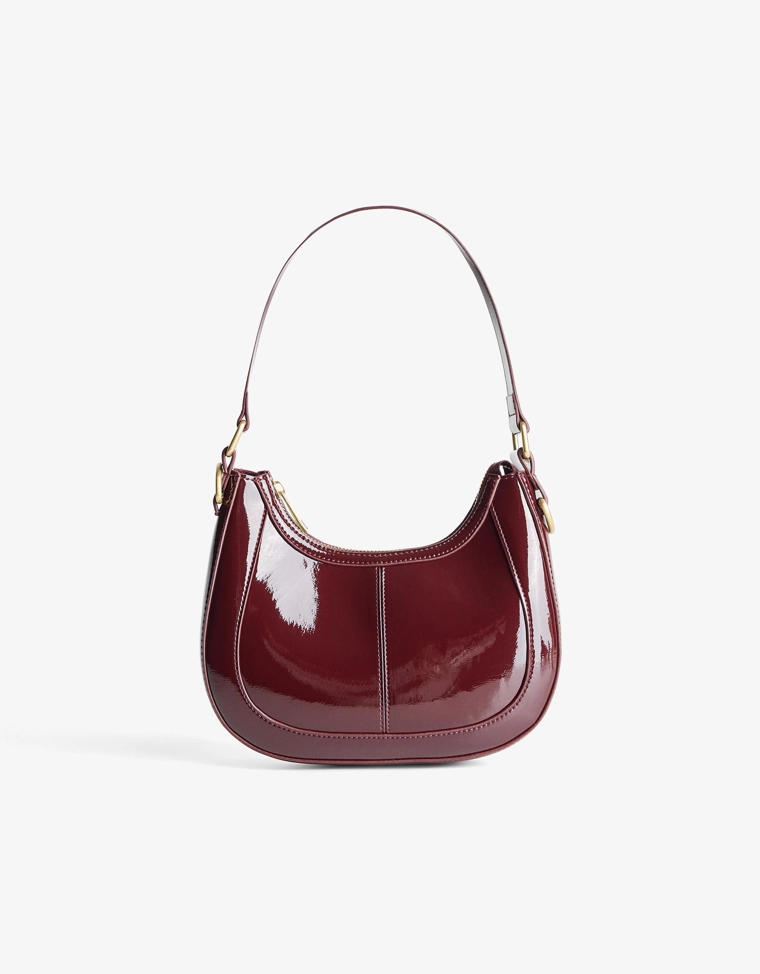 Лакированная сумка на плечо