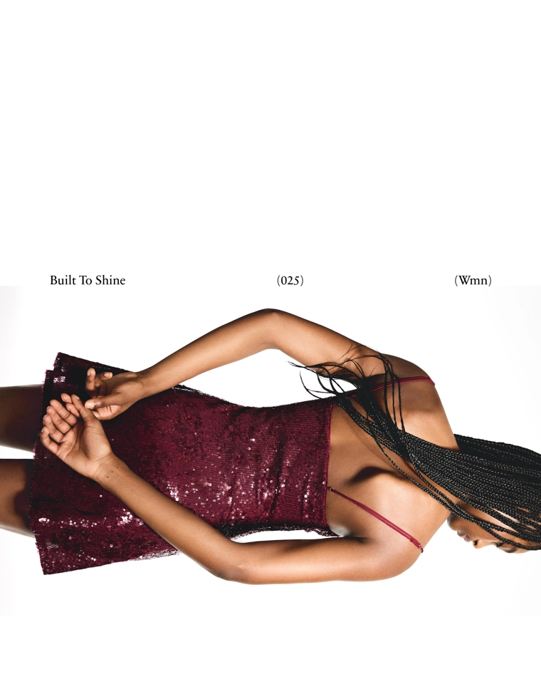 Платье на бретелях с пайетками