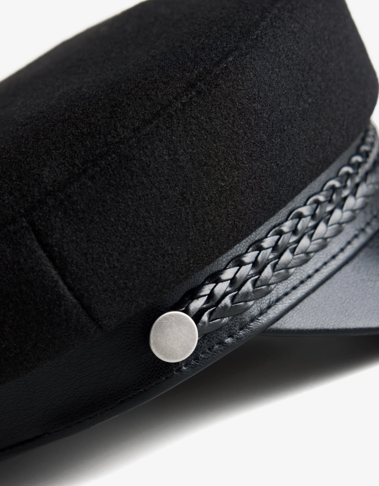 Кепка из ткани