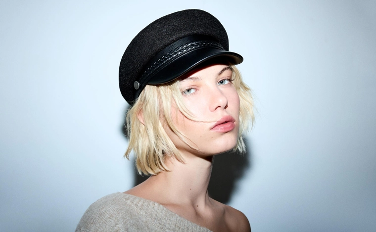 Кепка из ткани