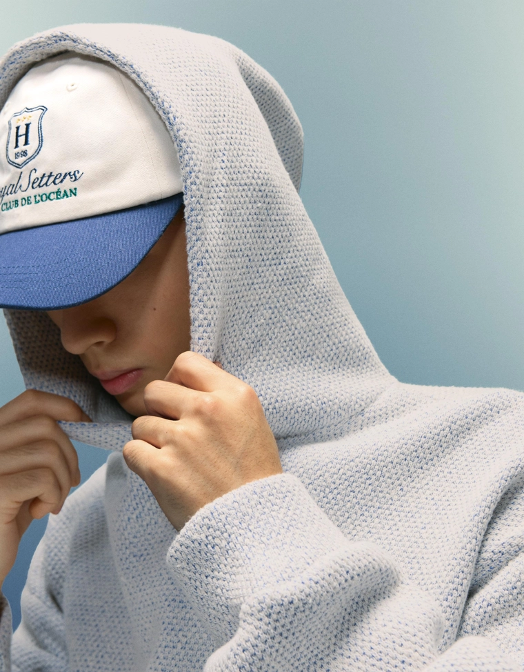 Худи с капюшоном и принтом