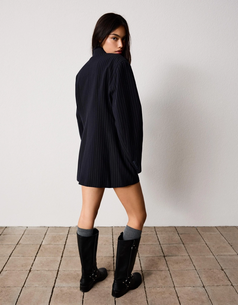 Блейзер с боковой пуговицей