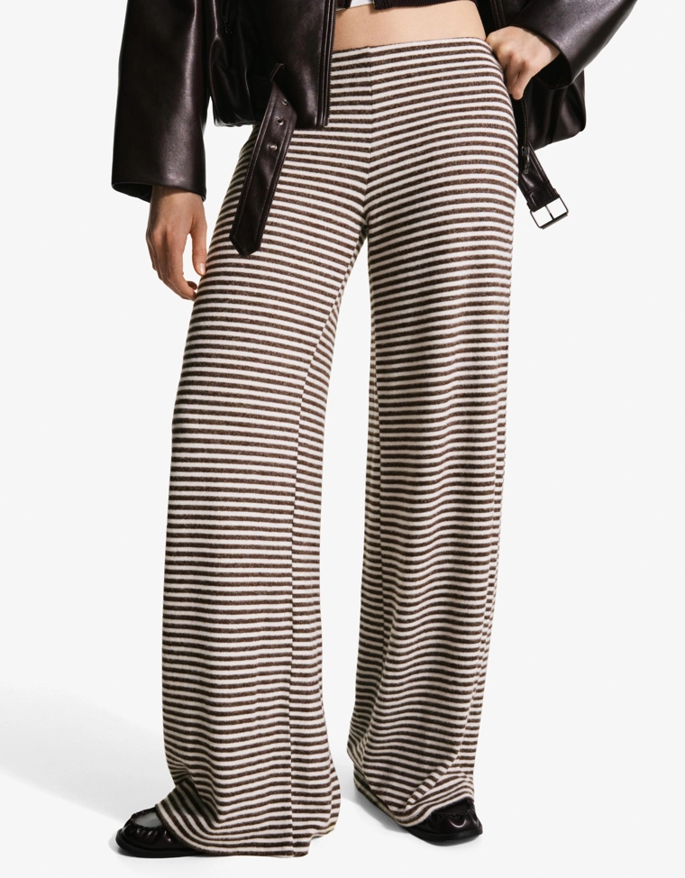 Трикотажные брюки свободного кроя в полоску