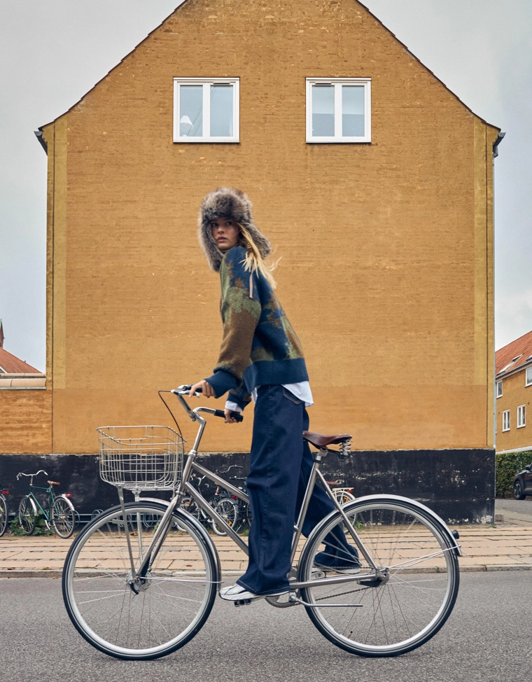 Свитер с принтом