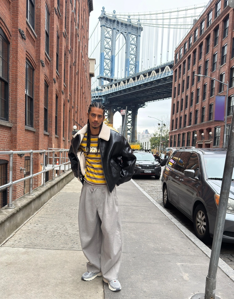 Куртка из винила с меховым воротником