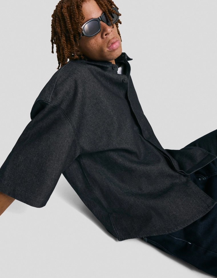 Рубашка свободного кроя с короткими рукавами