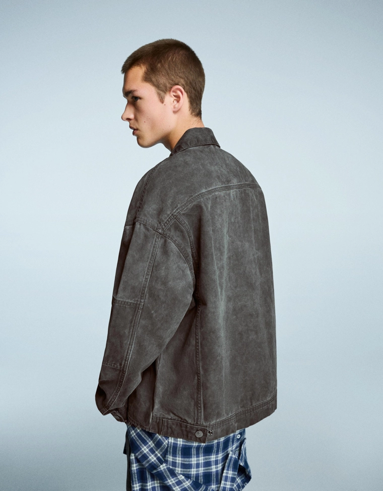 Укороченная куртка-рубашка свободного кроя