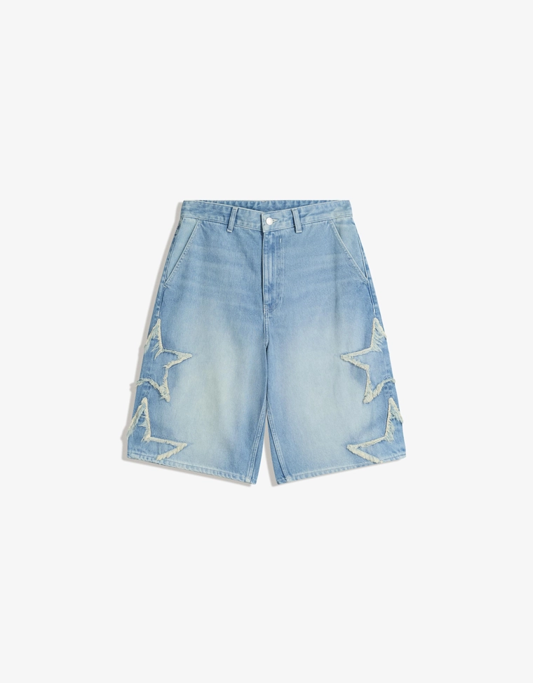 Джинсовые шорты-бермуды с заплатками