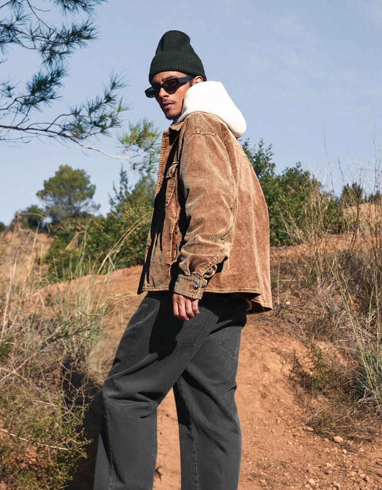 Вельветовая куртка геометрического кроя