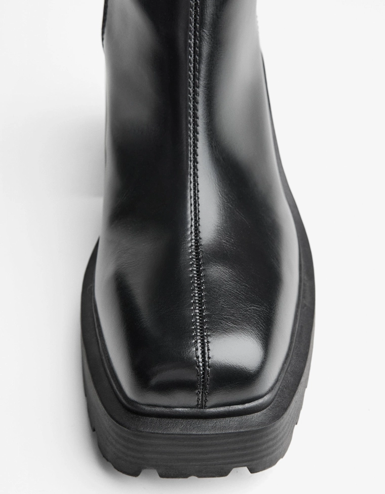 Ботильоны с квадратным носом