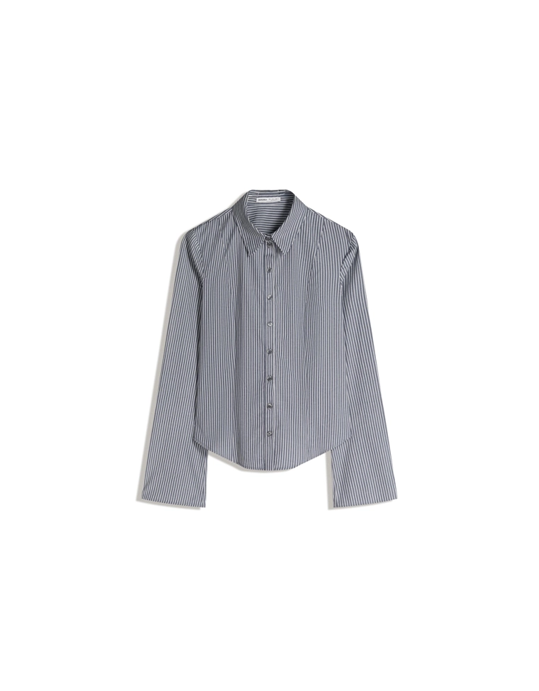 Рубашка облегающего кроя с расклешенными рукавами