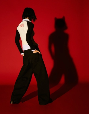 Футболка с длинными рукавами и принтом EMILY THE STRANGE- Заказать в России