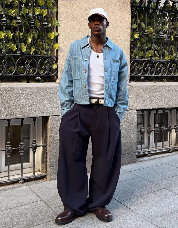 Брюки barrel с защипами приталенного кроя