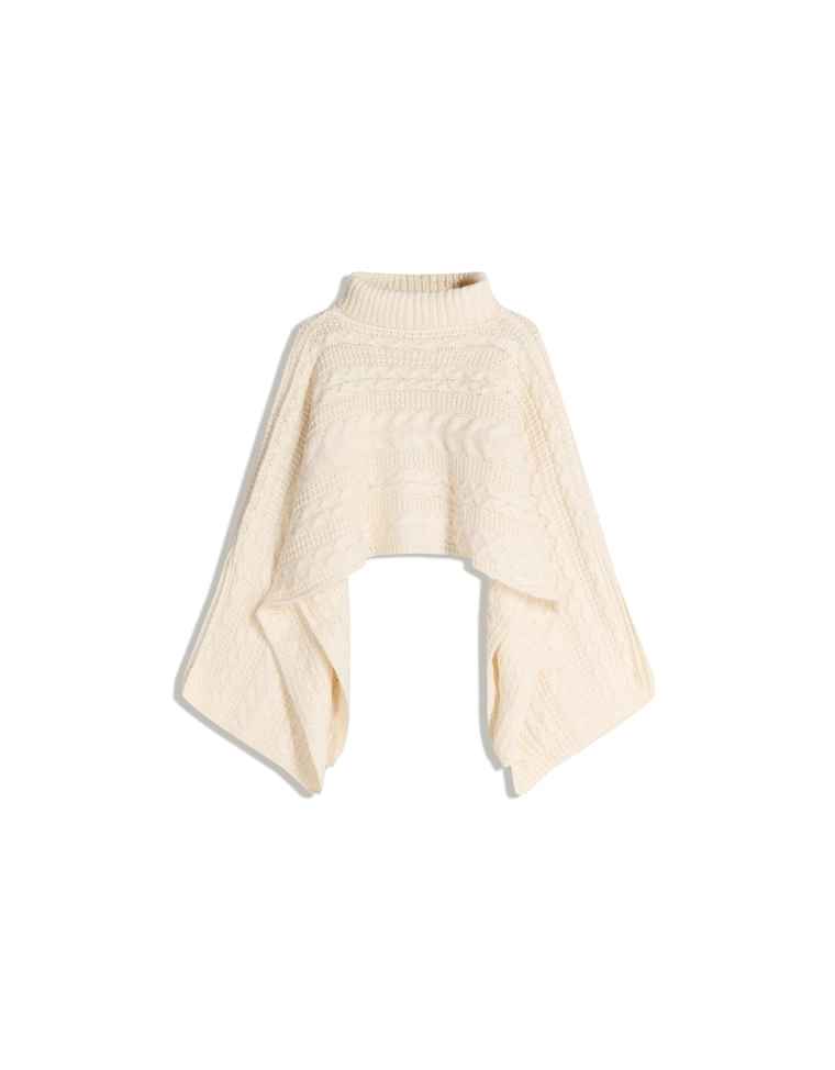 Свитер-накидка с высоким воротником и узором «косы»