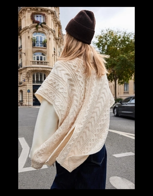 Свитер-накидка с высоким воротником и узором «косы»- Заказать в России