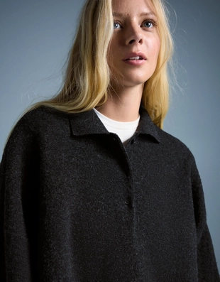 Свободный свитер с воротником поло- Заказать в России