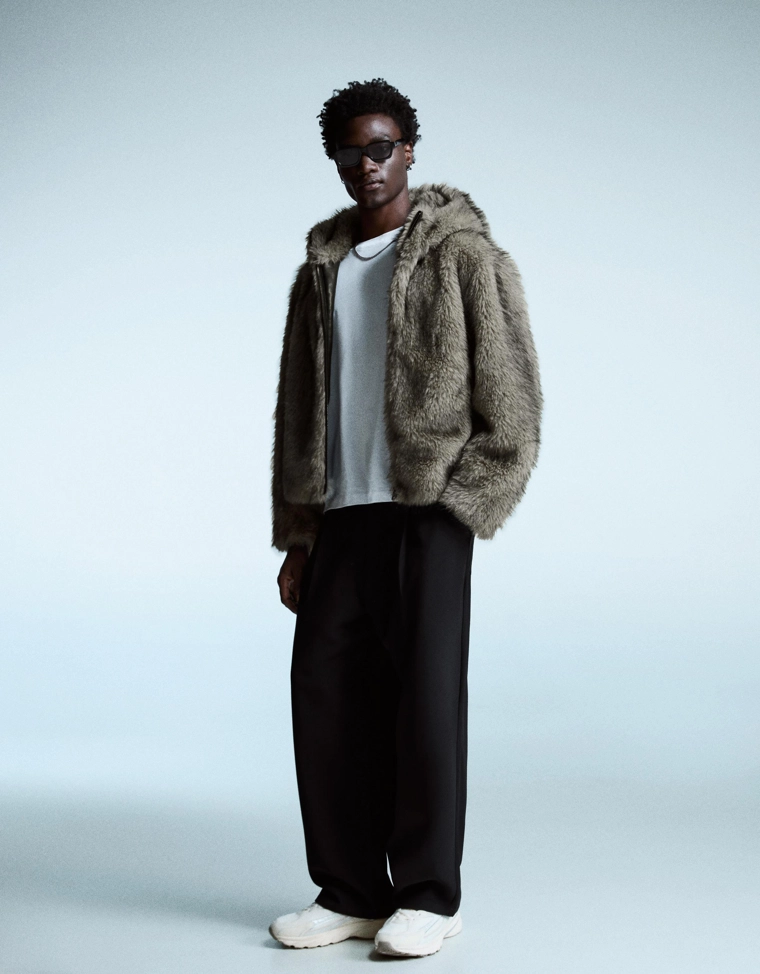 Куртка из искусственного меха с капюшоном