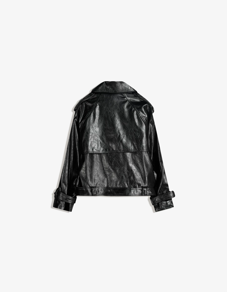 Короткий плащ-тренч из искусственной кожи