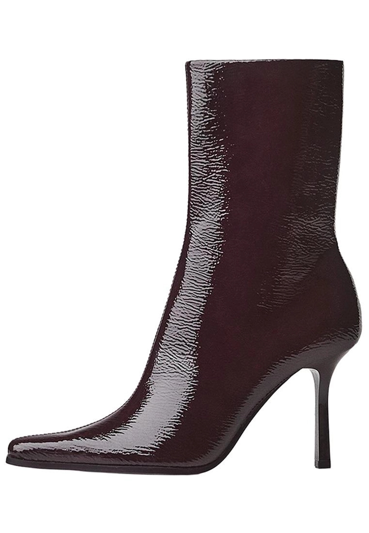 Ботильоны с тисненым каблуком